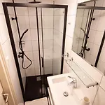 Πανσιόν Beautiful Dutchhouse Centrum 3*